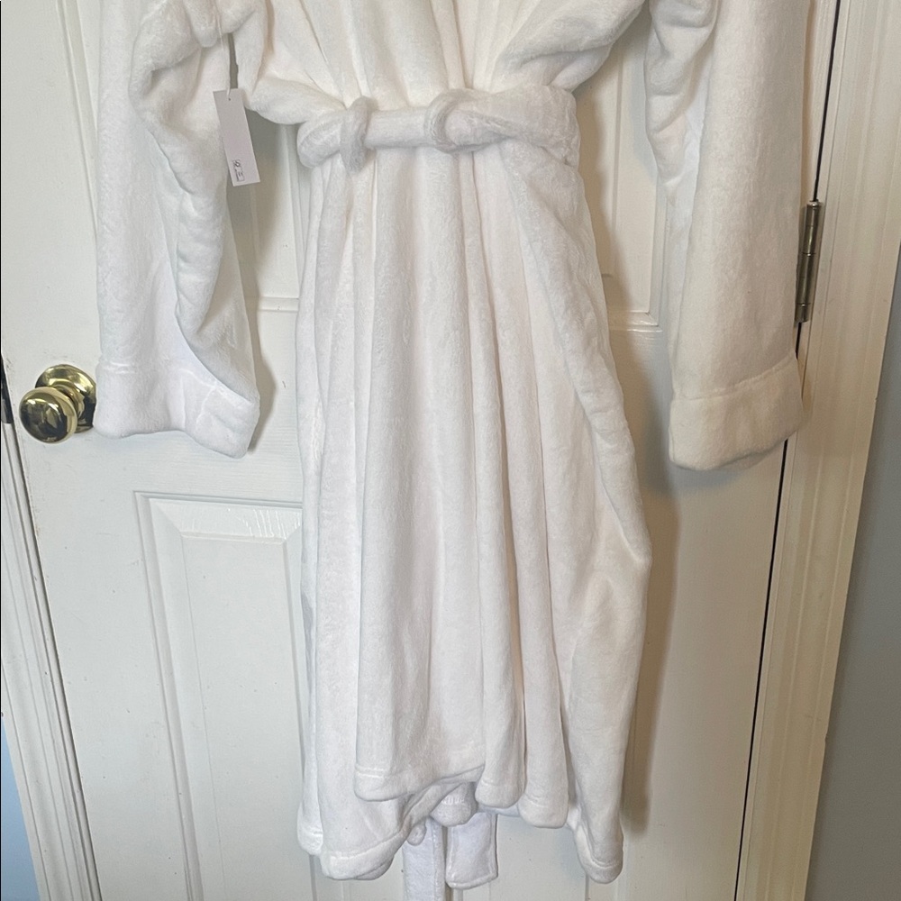 Amazon Essentials Soft Cream Robe - Picture 5 of 5